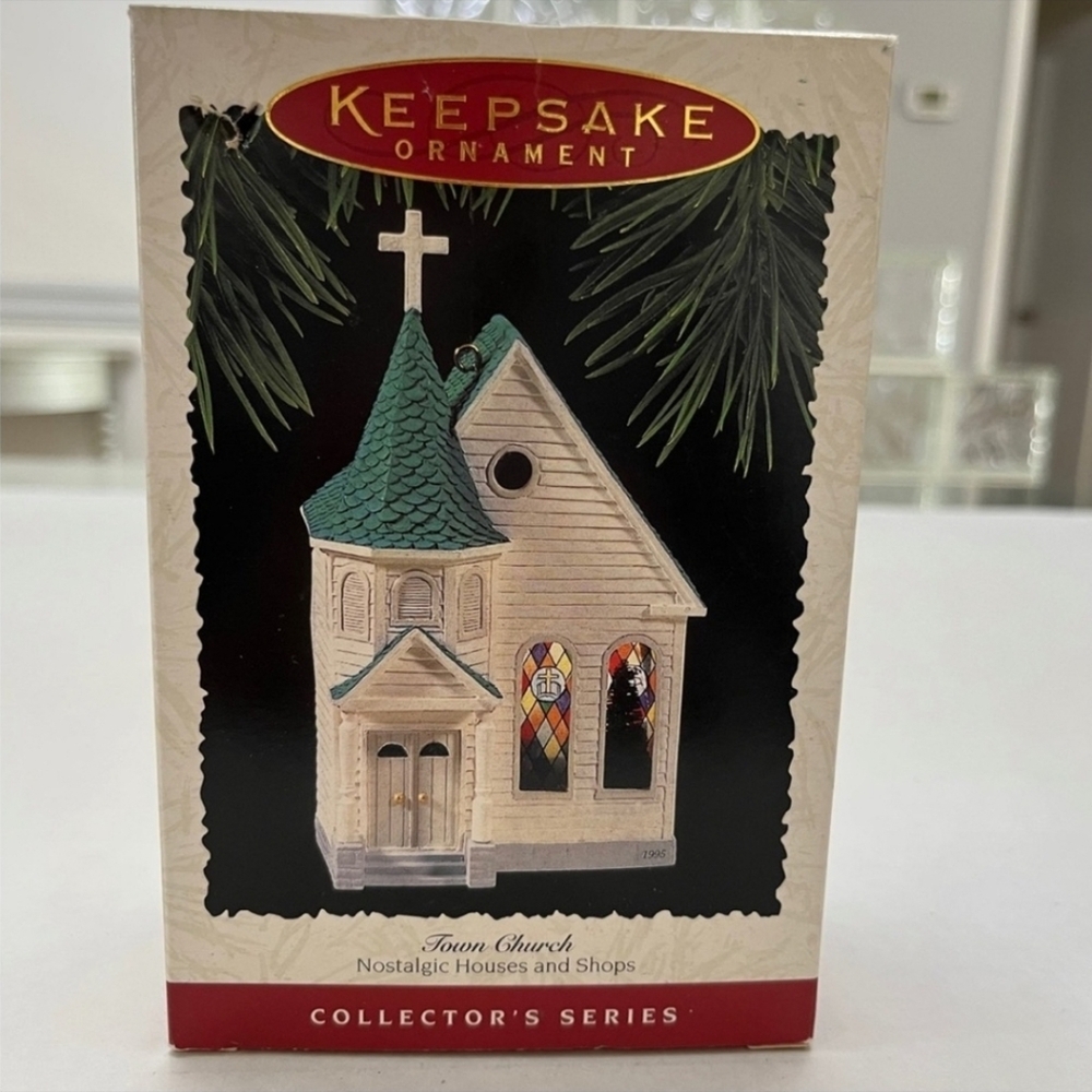 1995 Hallmark Keepsake Ornament Town Church